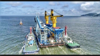 Just arrived Vietnam, Welcome to Vietnam transshipment barge Lena