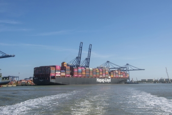Assisting M/V Essen Express berthing at TCIT port - Baria Vung Tau.