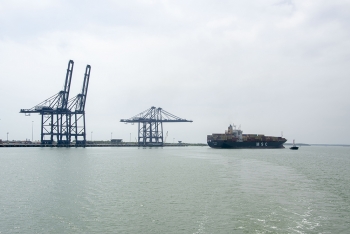 Assisting M/V MSC ERMINIA unberthing at SSIT port - Baria Vung Tau.