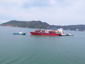 Rescue fail engineer Hai An container vessel