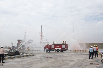 Performing oil spill response at Go Dau & Vedan Port