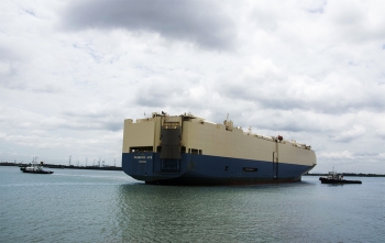 Assisting Vehicles Carrier PARADISE ACE vessel unberthing at SPCT port