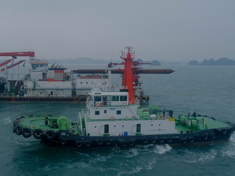 STAR 1 ASD harbor tug operated by HVS Marine providing ship towage services in Vietnam
