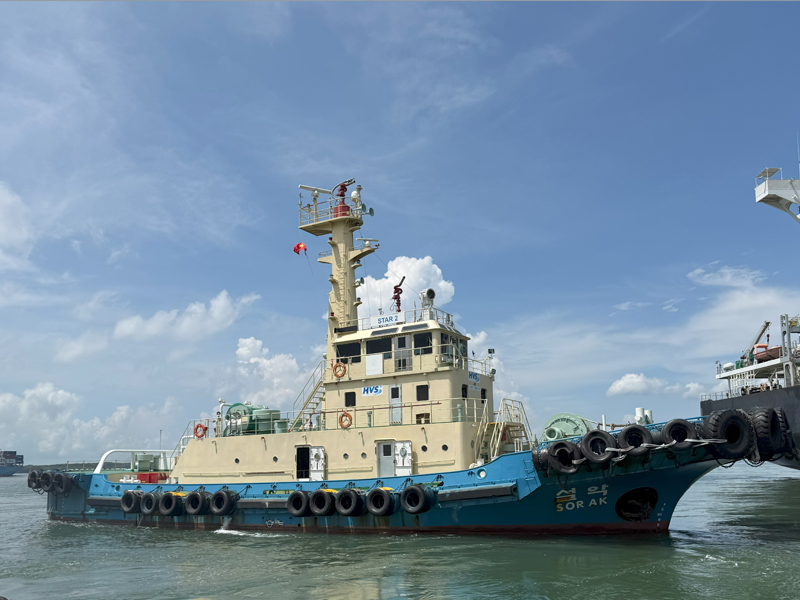 STAR 2 ASD harbor tug operated by HVS Marine providing ship towage services in Vietnam