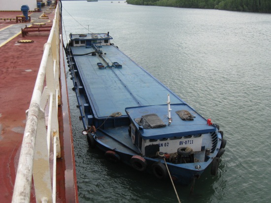 Coal transshipment (buoys / Transshipment points; Floating crane / Stevedore; Barges)