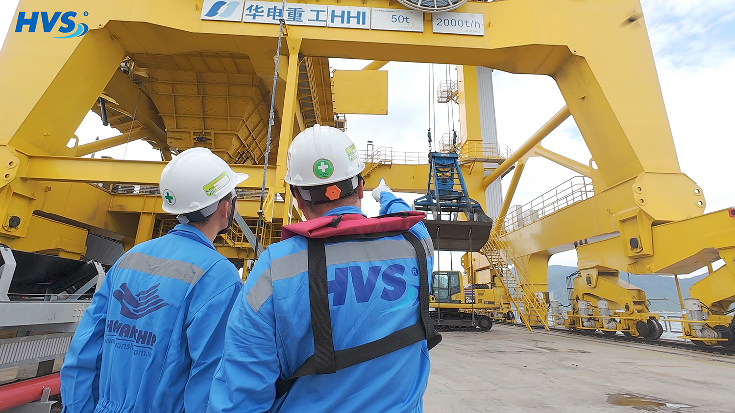 Stevedore working on vessel GERTRUDE OLDENDORFF for discharging coal Discharging Coal in Vietnam
